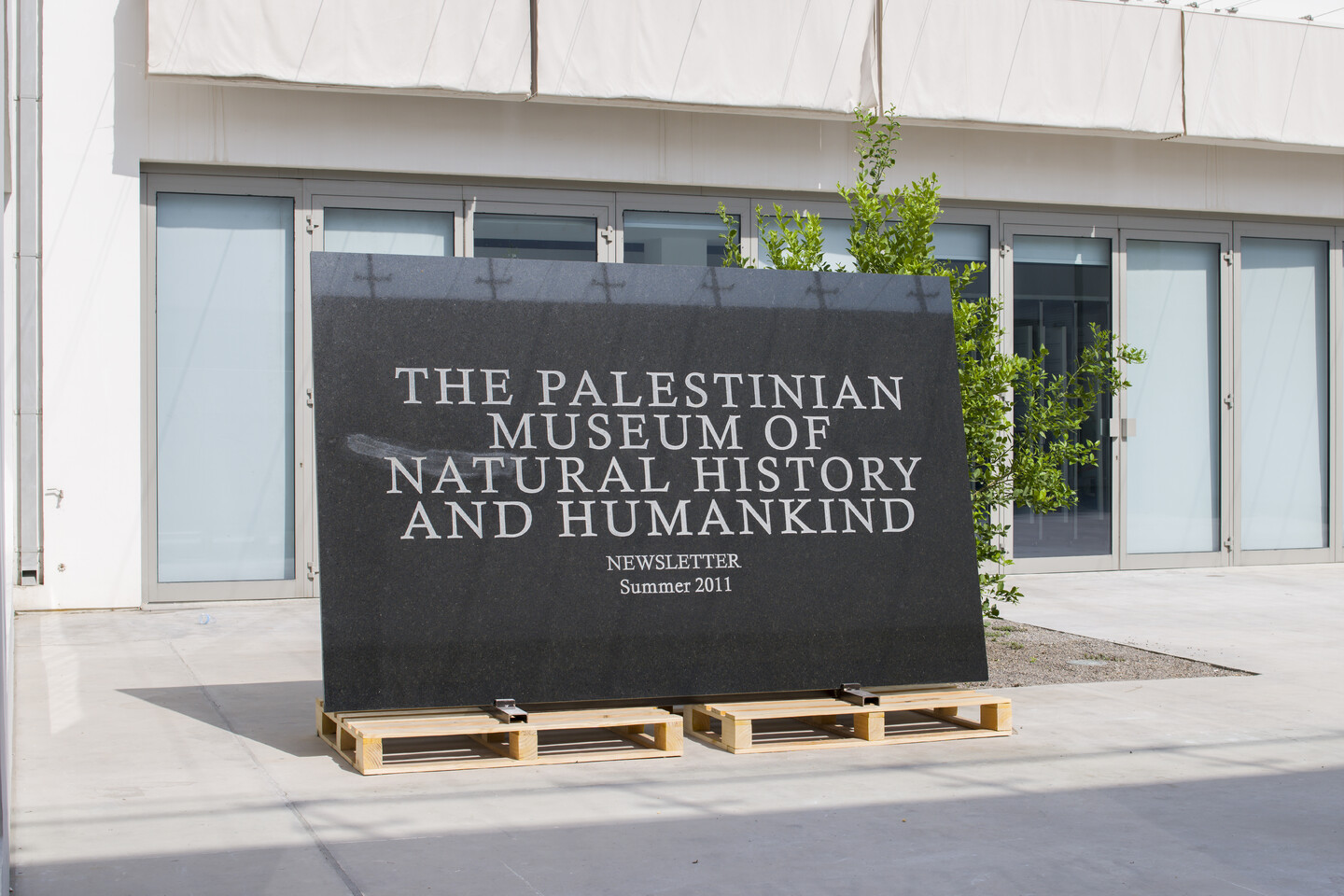 Act I: Carving, 2012, Granite, wood and metal, 120 &times; 220 &times; 320 cm