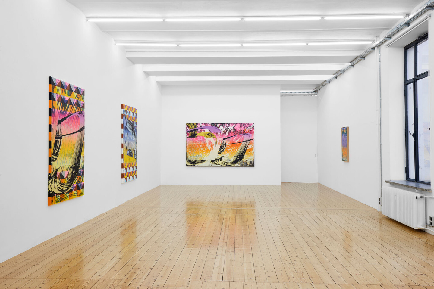 Christine Streuli, Exhibition view &bdquo;Falling apart (permanent version),&rdquo; Sfeir-Semler, Hamburg, 2023