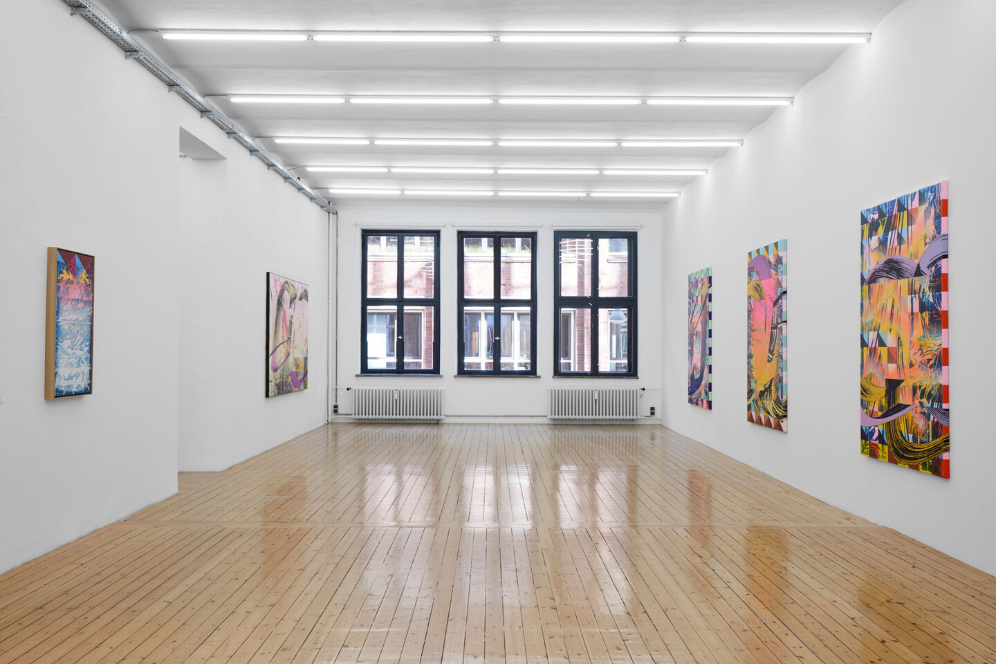 Christine Streuli, Exhibition view &bdquo;Falling apart (permanent version),&rdquo; Sfeir-Semler, Hamburg, 2023