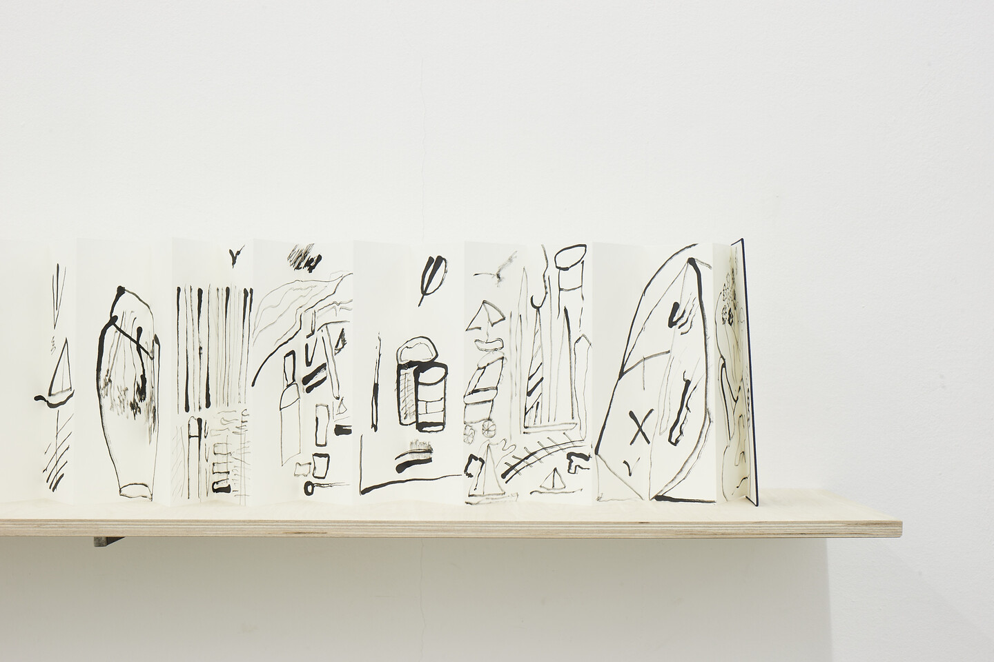 Etel Adnan, Erquy, La Baie, 2021, Felt pen on paper, 30 pages &agrave; 28,7 x 8,9 cm