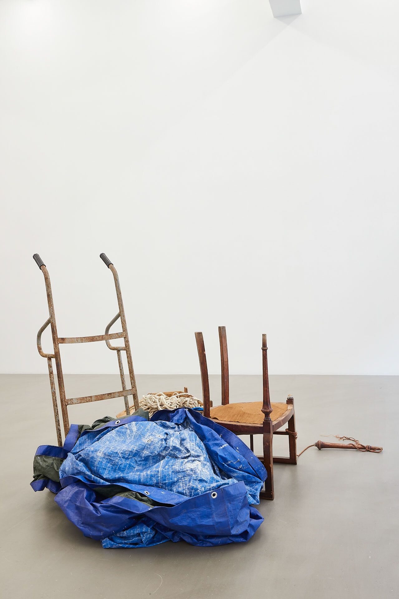 Khalil Rabah, Exhibition view &ldquo;Relocation, Among Other Things,&rdquo; Sfeir-Semler, Hamburg, 2023