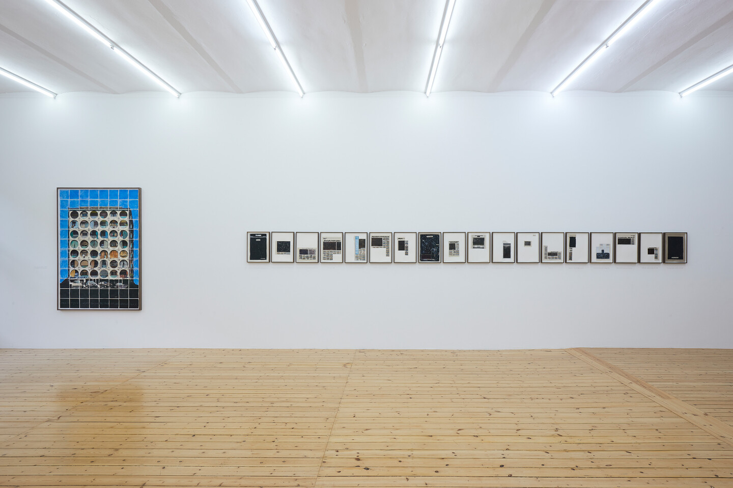 Rabih Mrou&eacute;, My life always comes back to me like a lame dog, Exhibition view, 2023